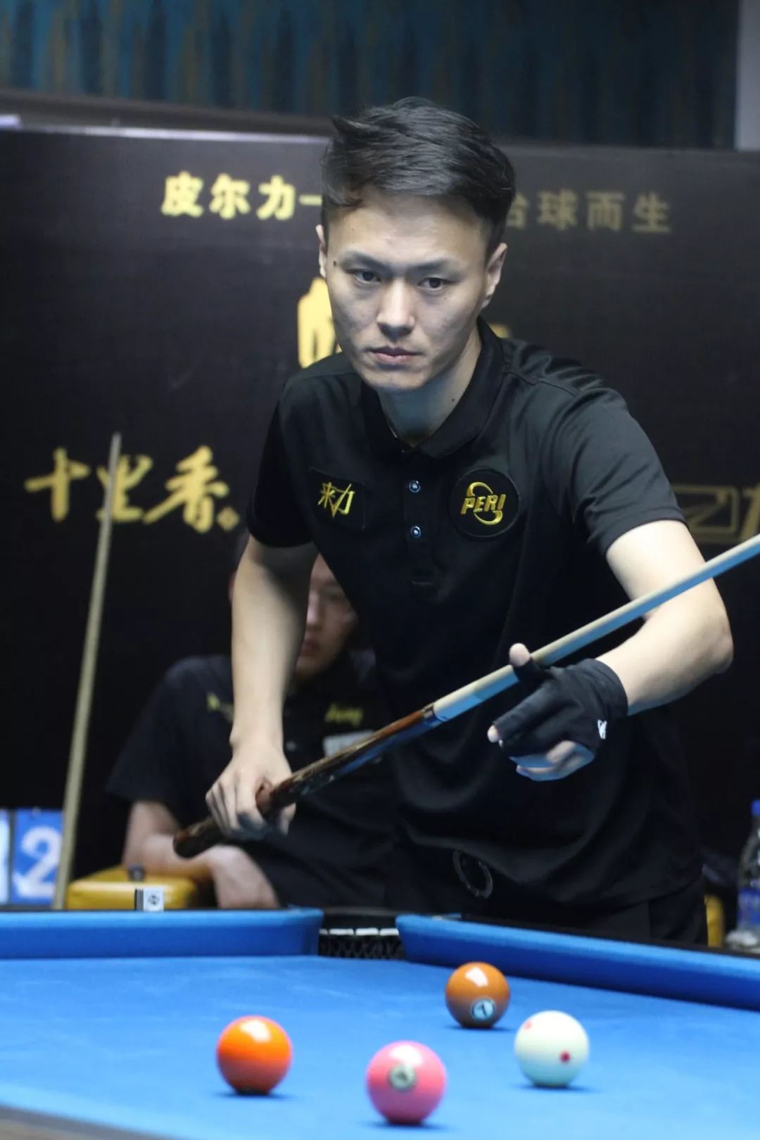 的表现引发 的表现引发